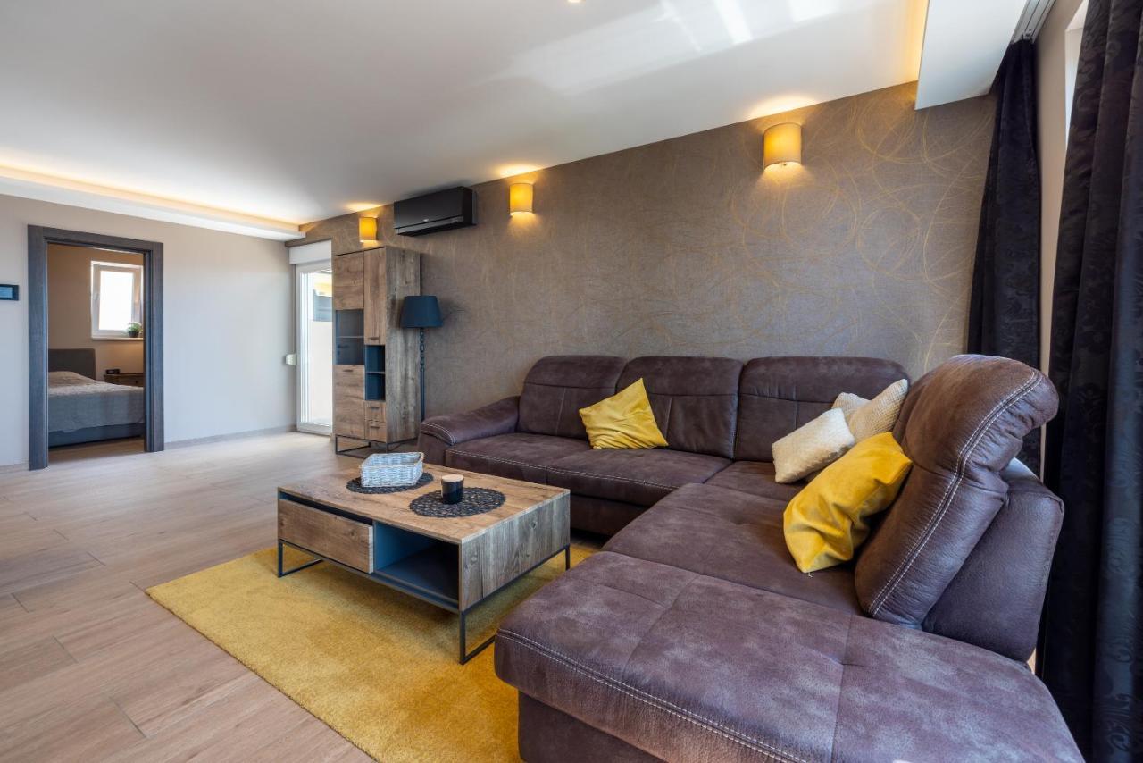 Dolly Lux Appartement Crikvenica Buitenkant foto