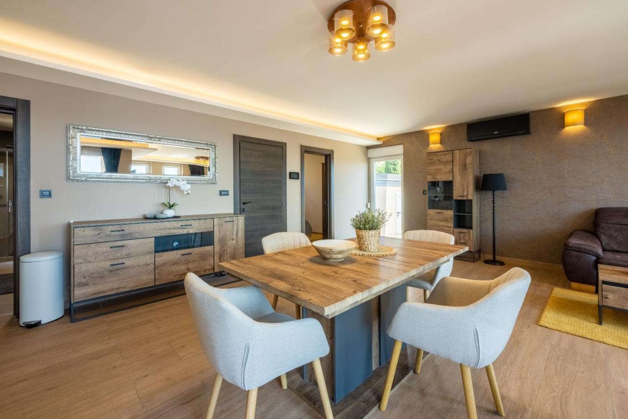 Dolly Lux Appartement Crikvenica Buitenkant foto